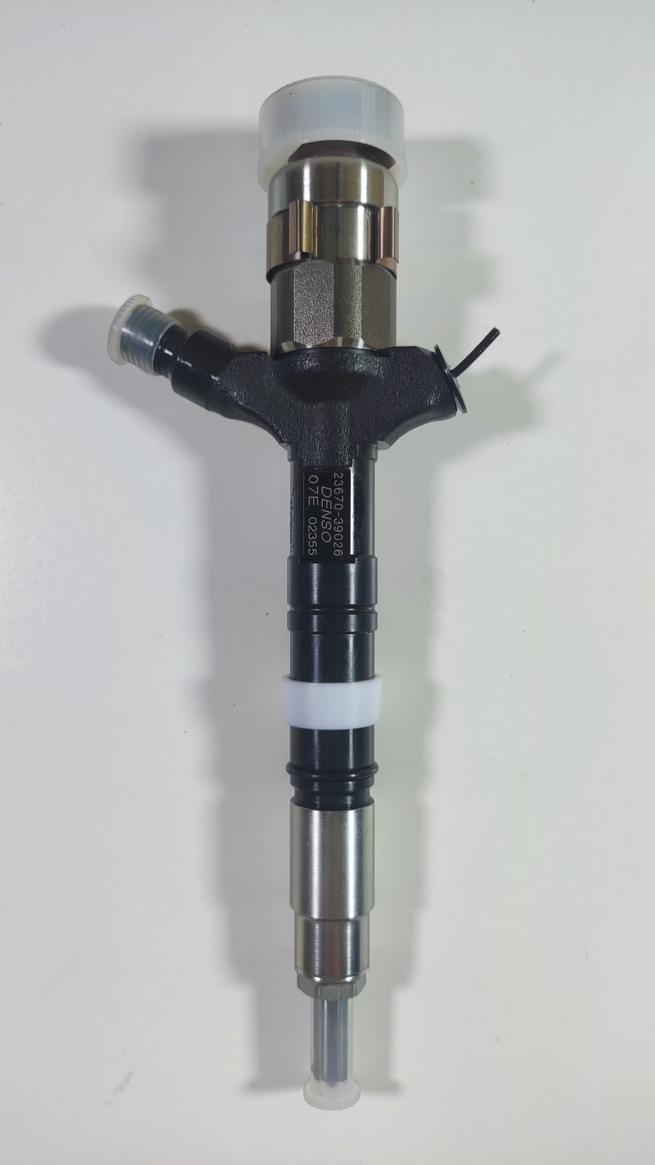 China High Quality New Diesel Injector 23670-39025 23670